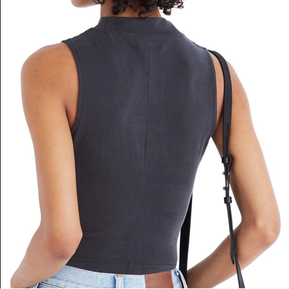 Madewell // Mock Neck Sleeveless Bodysuit - Picture 4 of 5